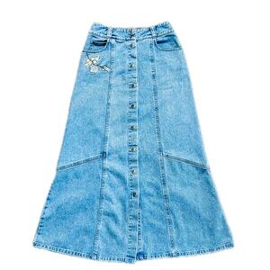 Vintage 90s Button-Front Denim Maxi Skirt with Floral Embroidery size 4